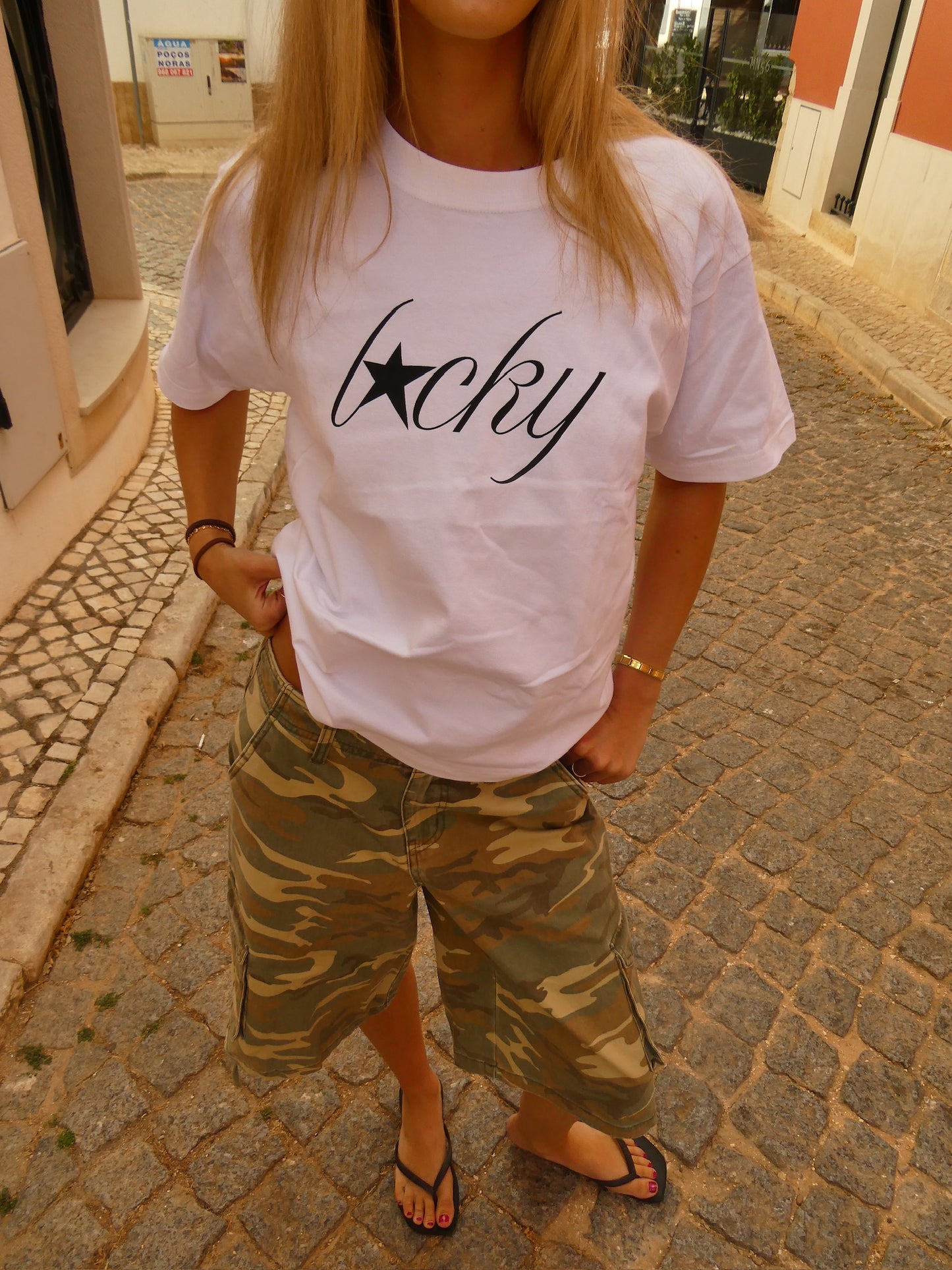 ‘Lucky’ tee