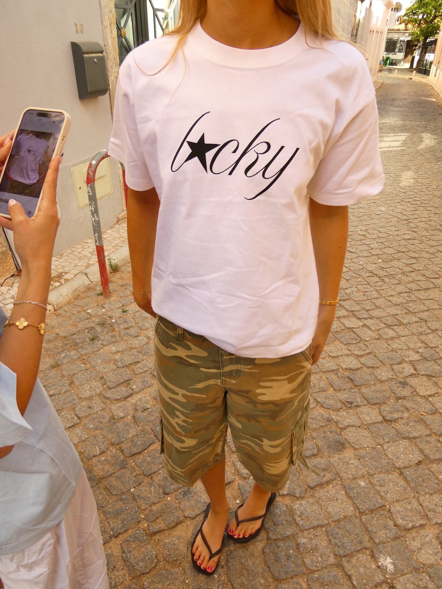 ‘Lucky’ tee