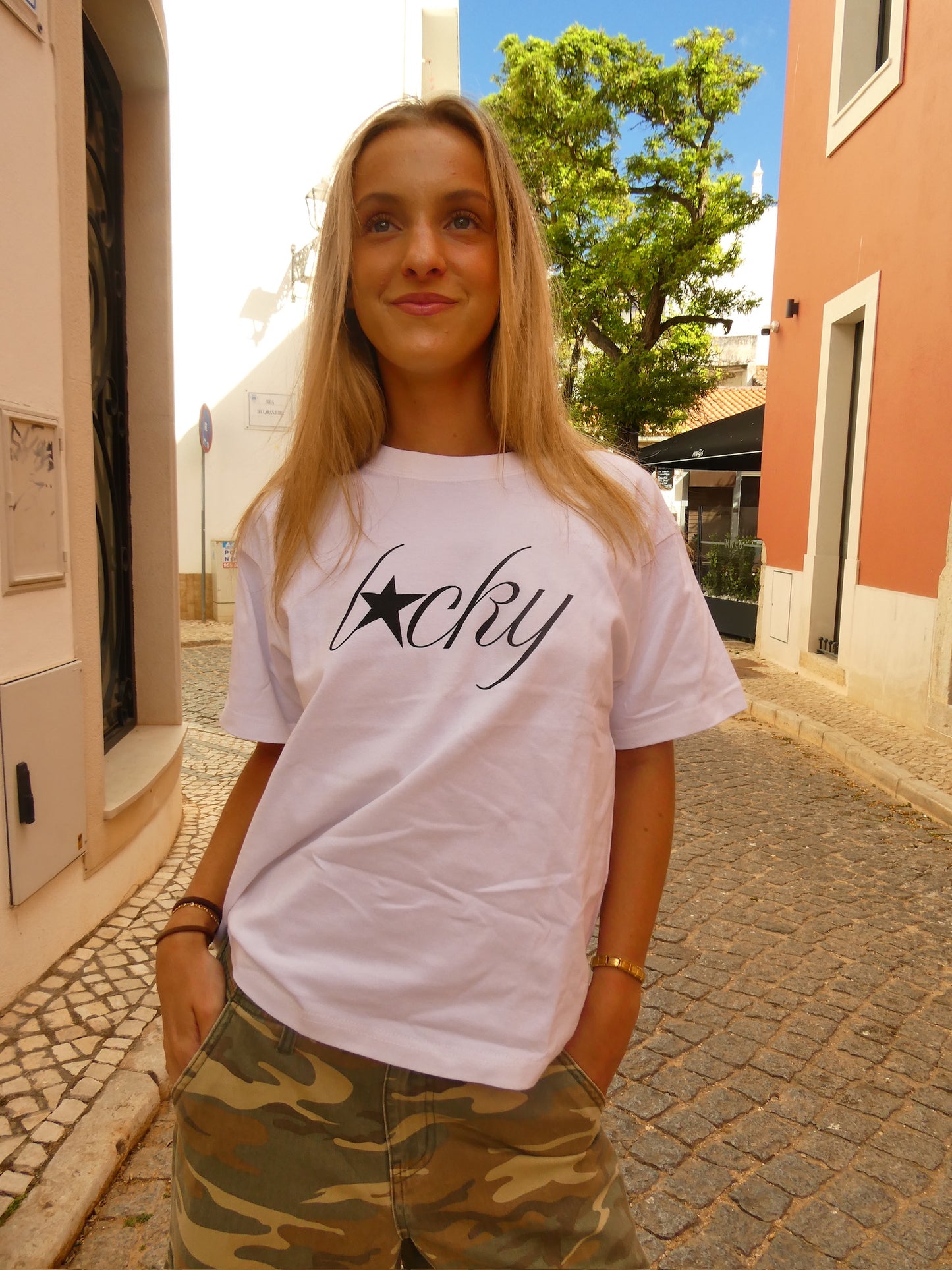 ‘Lucky’ tee