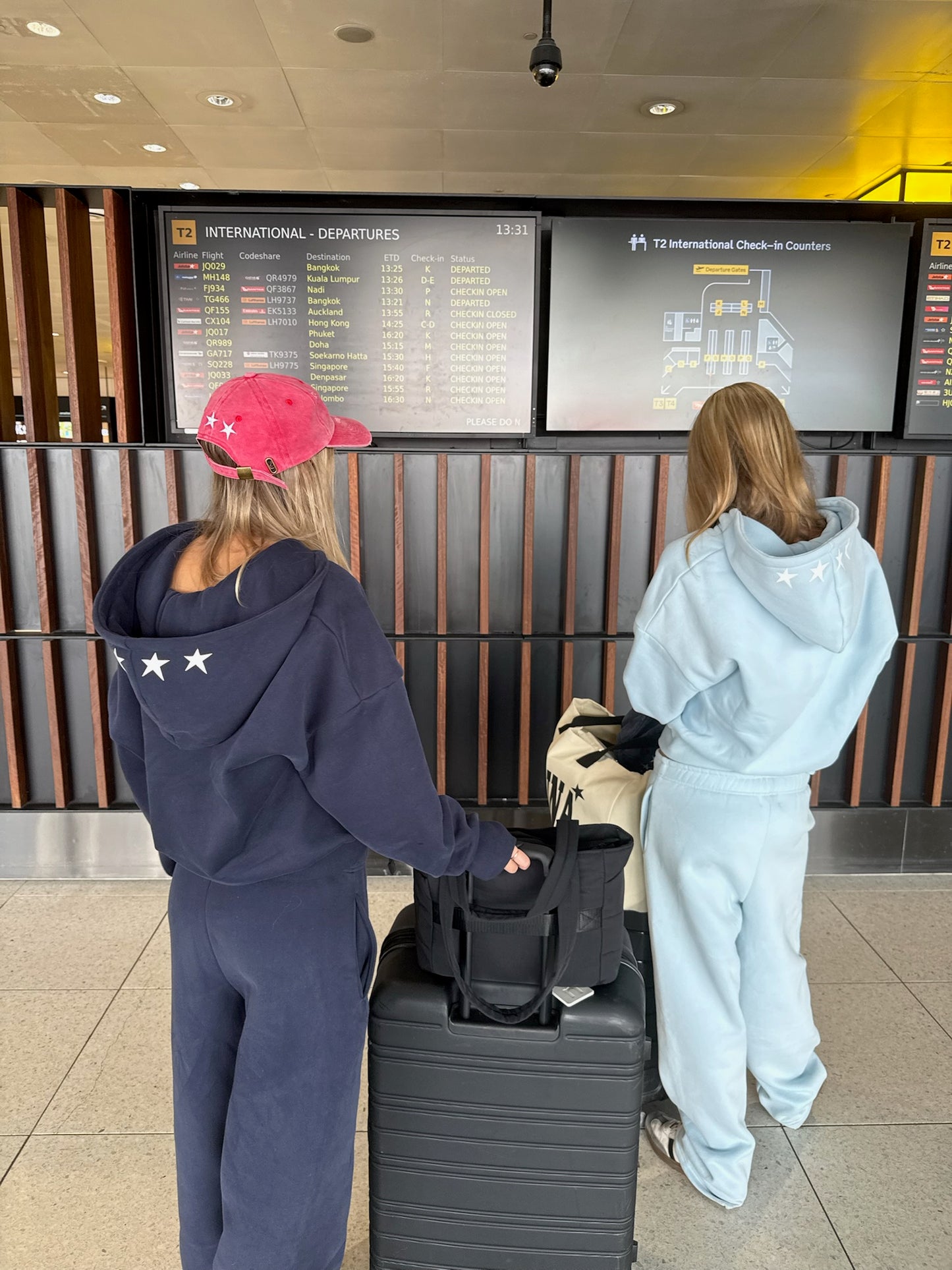 The Jetset Bag in 'jet black'