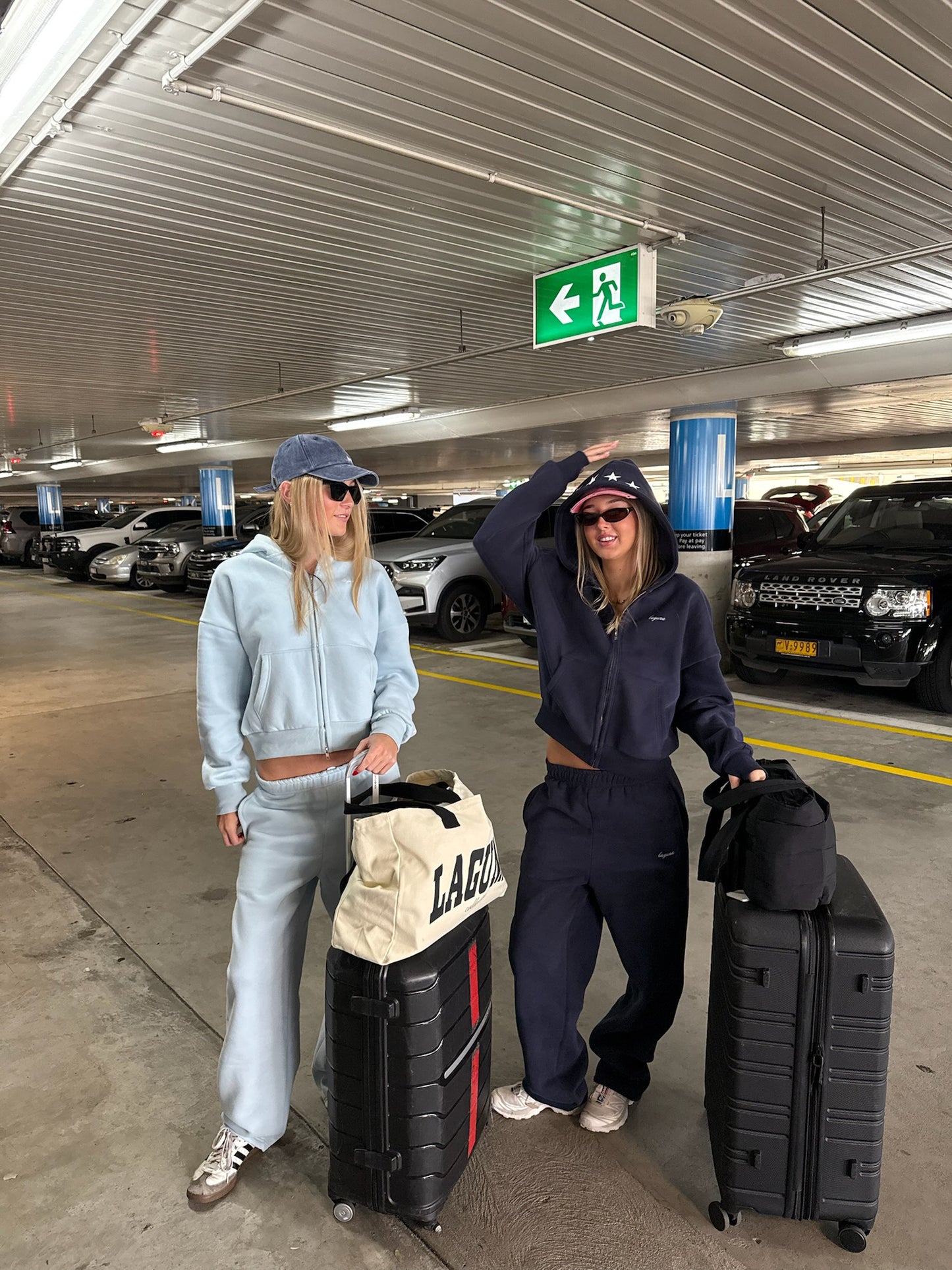 Oversized track pants in 'Midnight'